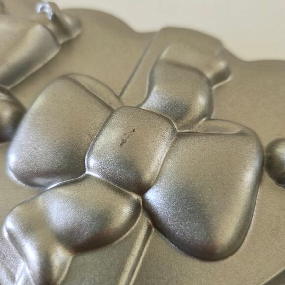 Nordic Ware Gingerbread Loaf Pan 454 g Aluminum Nonstick Holiday Bakeware USA - Picture 7 of 14